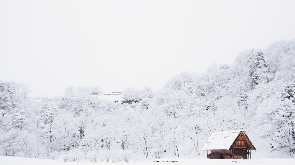 بعد أن دفنتها الثلوج... نجاة طفلة بمعجزة