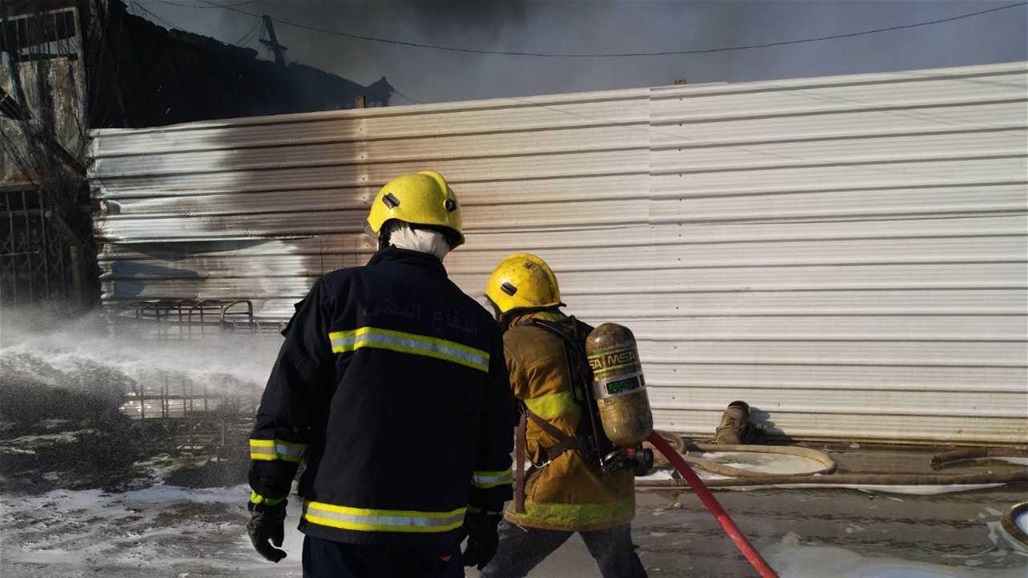 بالصور.. إخماد حريق شاحنة الوقود في بغداد