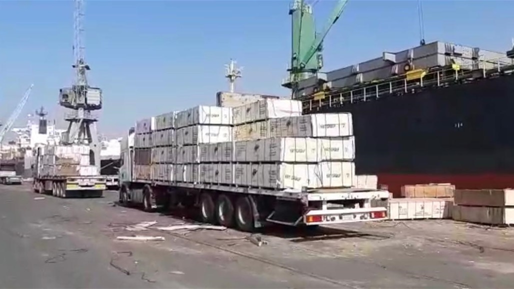 النقل: الموانئ مستمرة بأستقبال السفن والبواخر المحملة بالمواد الغذائية والطبية 