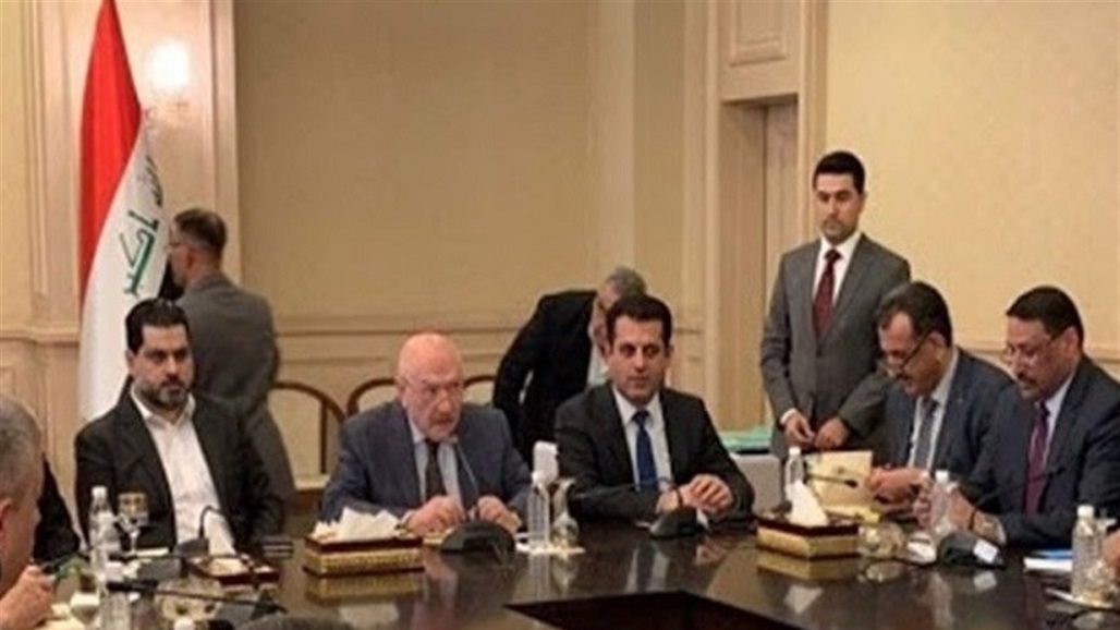 خلية الازمة تقرر استثناء موظفي البنك المركزي والمصارف الحكومية والأهلية من قرار الحظر 
