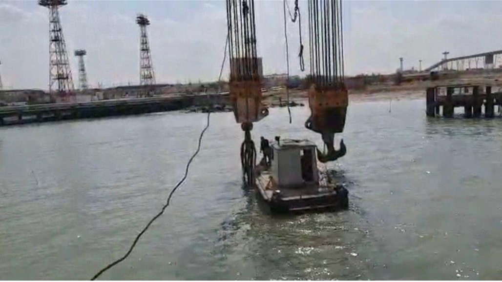 النقل تعلن انتشال جسر غرق قبل اسبوع في البصرة