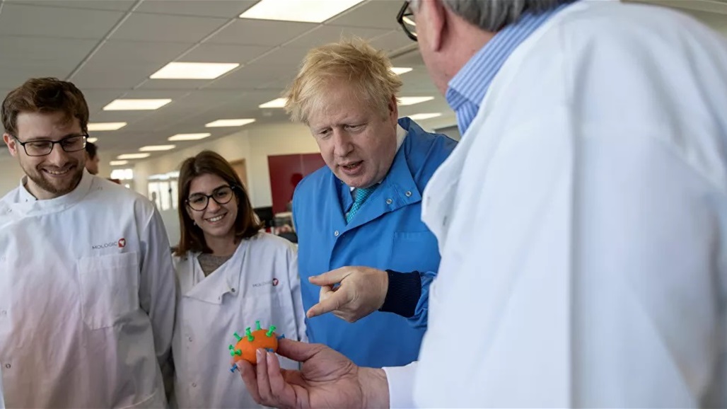 "تمكن من المشي".. الحكومة البريطانية تكشف تفاصيل حالة جونسون