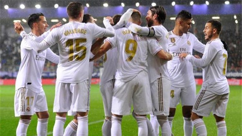 زيدان يطالب ريال مدريد بتجديد عقد احد اعمدة "الملكي"
