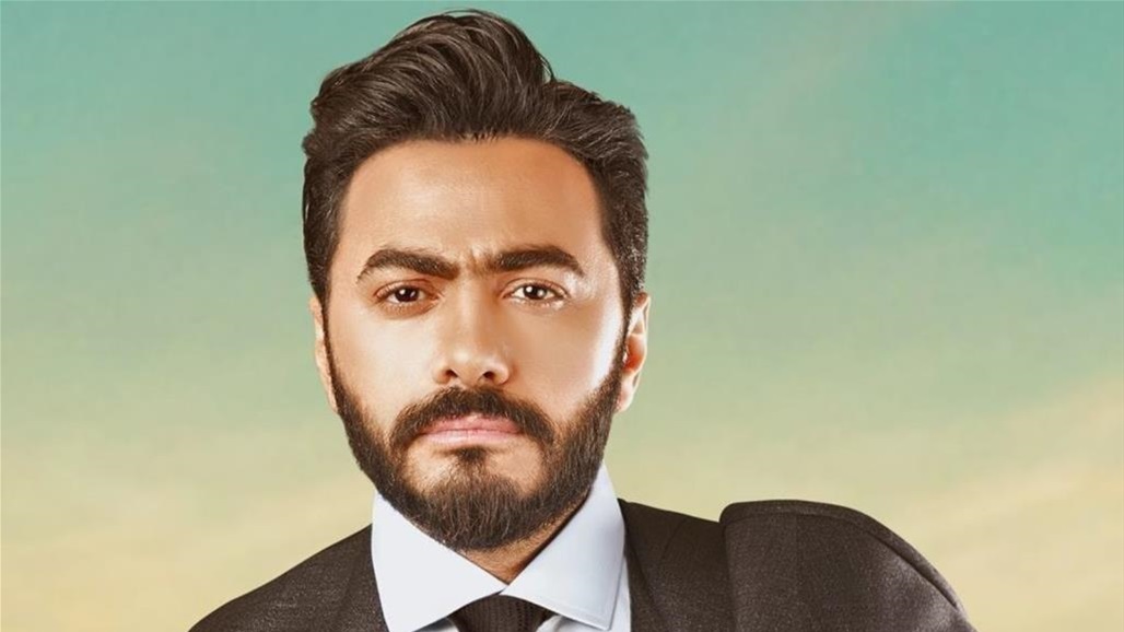 تامر حسني يهدد منتحل شخصيته.. ما القصة؟