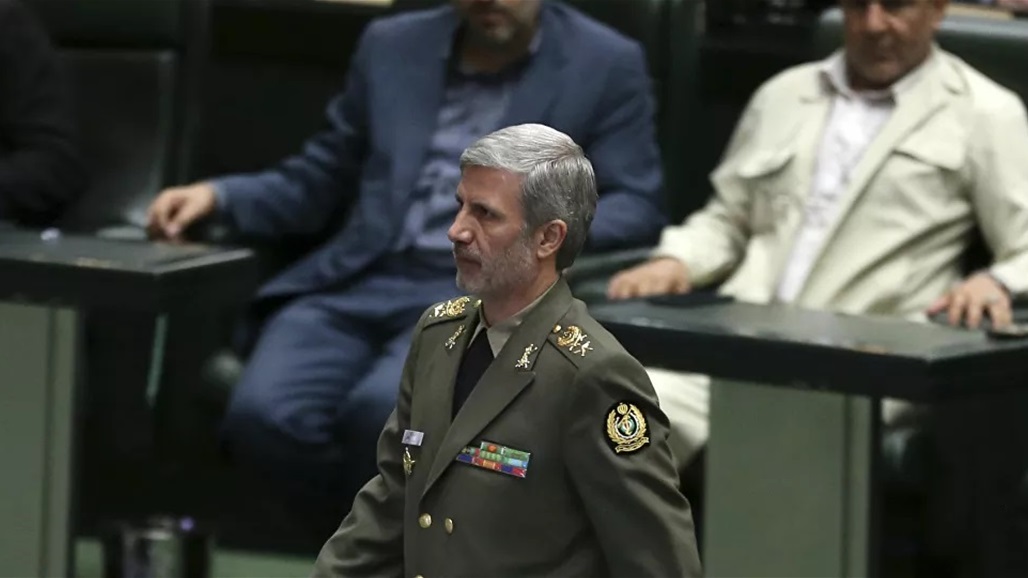 وزير الدفاع الإيراني يرد على تهديد ترامب... قواتنا المسلحة جاهزة