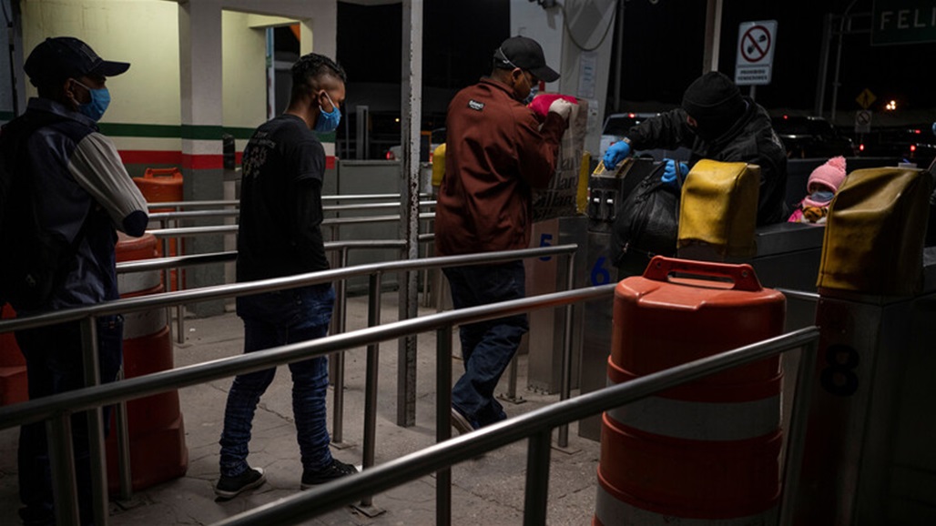 المحكمة العليا الأمريكية تتبنى قراراً يسهل ترحيل المهاجرين المدانين