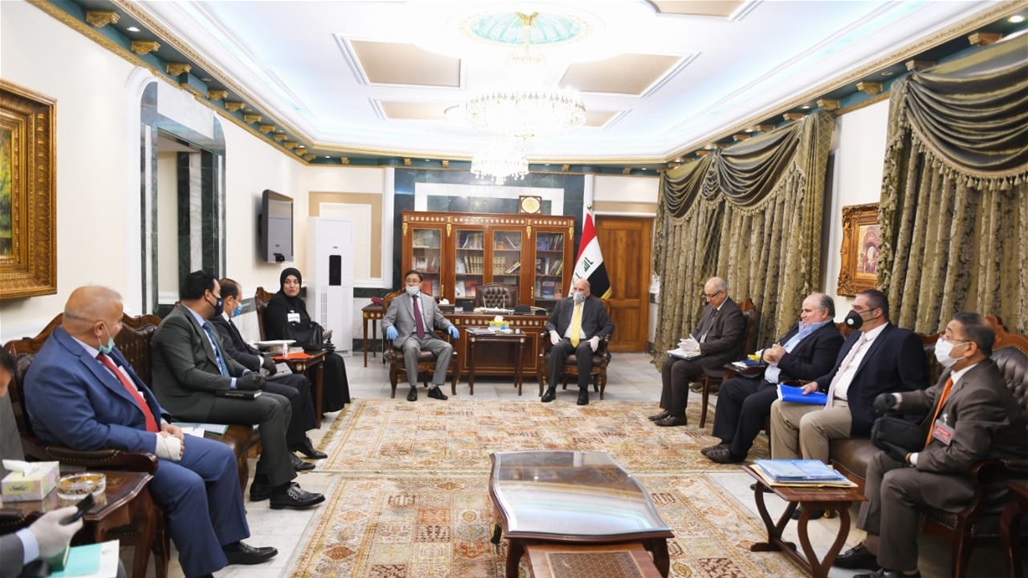 The Minister of Finance and the Governor of the Central Bank discuss the situation of cash in banks and agencies Doc-P-344098-637242198186812574