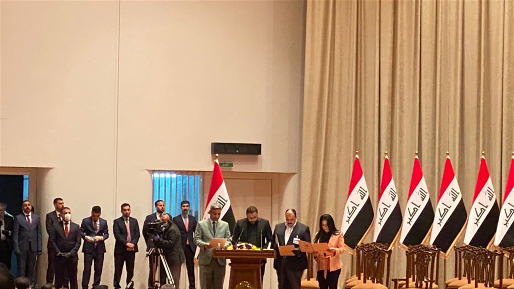 ثلاثة نواب يؤدون اليمين الدستوري
