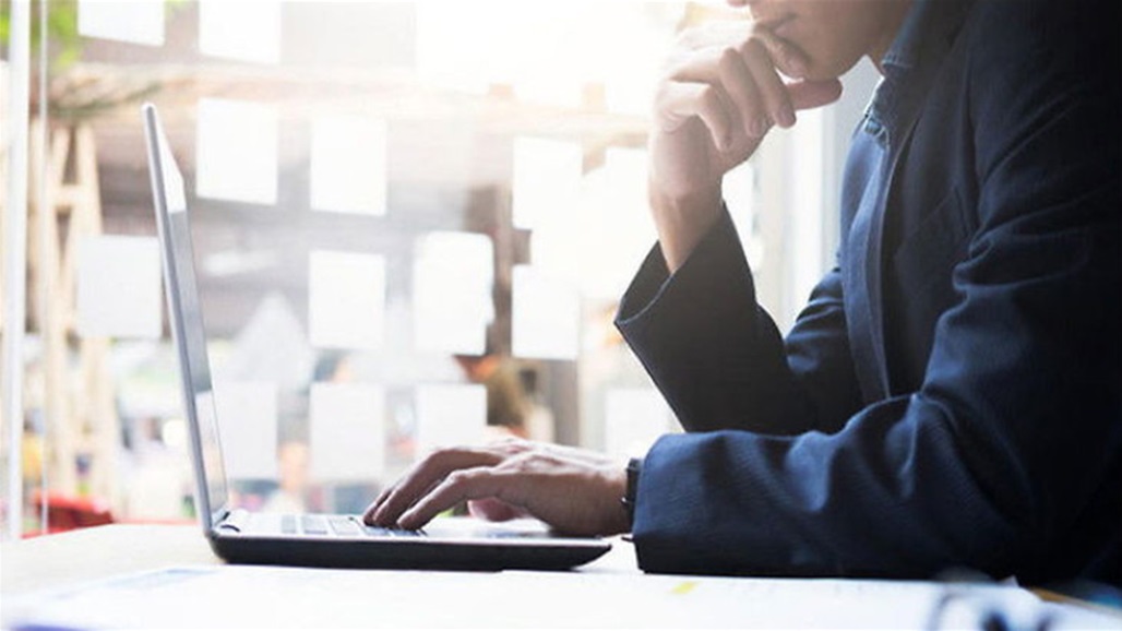 "فيسبوك" و"غوغل" تخيران موظفيهما بالعمل في المنزل أو المكتب