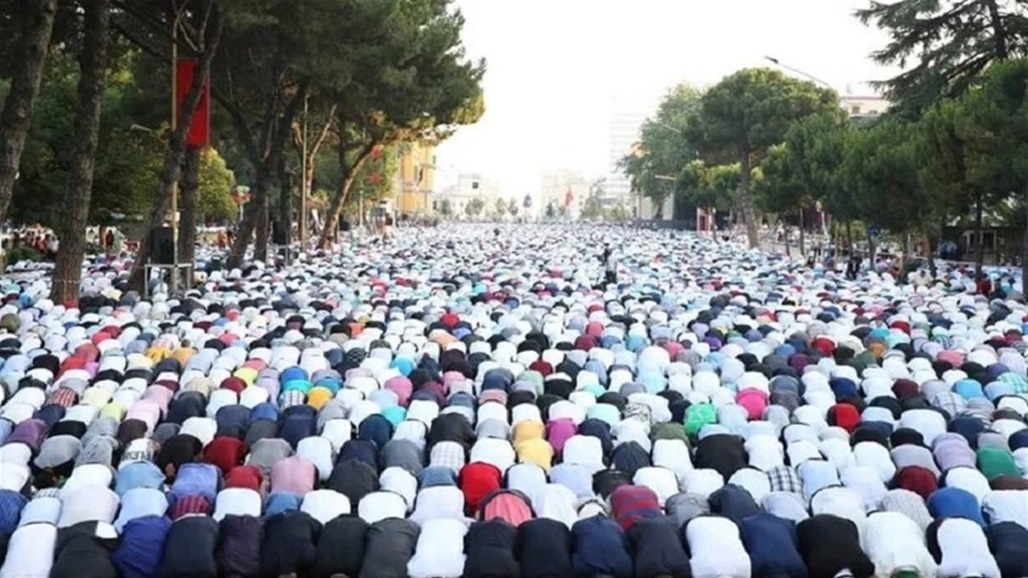 بسبب كورونا.. الأزهر يجيز صلاة العيد في المنازل