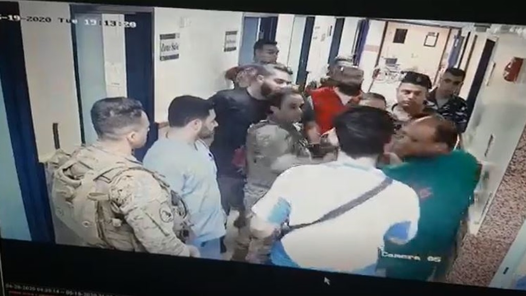 لبنان.. قوات من الجيش تعتدي على طبيب يؤدي عمله! (فيديو)