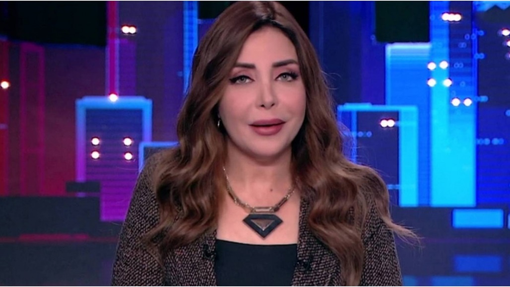 قرد يهاجم مذيعة مصرية على الهواء.. فيديو