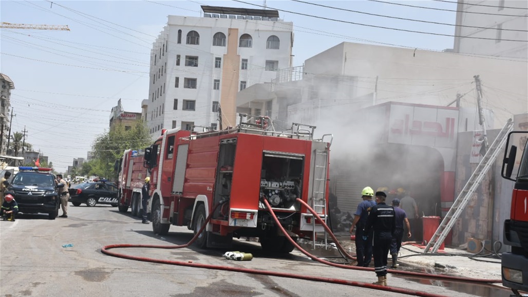 الدفاع المدني يخمد حريقاً داخل مخزن وسط بغداد