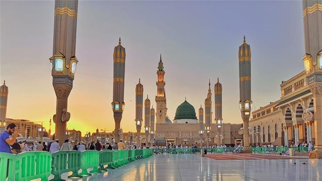 صور من المسجد النبوي.. امتلئ بالمصلين فوق طاقته الاستيعابية 