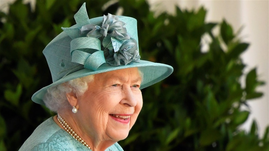 الملكة اليزابيث تحتفل بعيد ميلادها الرّسمي في زمن كورونا (فيديو وصور)