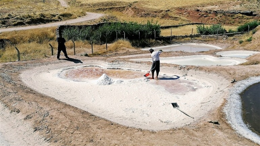 لا خسائر اقتصادية.. "قرية الملح" العراقية تصمد امام كورونا 