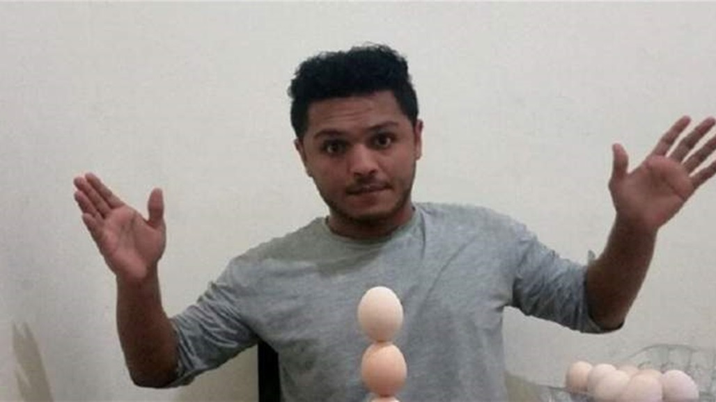 شاب عربي يدخل موسوعة غينيس لقدرته على موازنة البيض (فيديو)