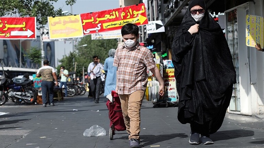 ارتفاع معدلات الإصابة بكورونا في ايران وروحاني يعيد فرض بعض القيود