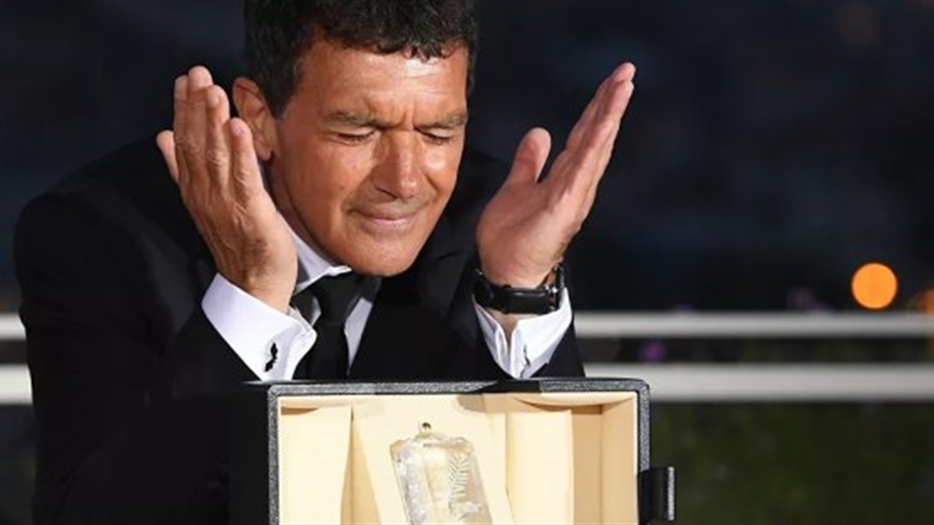 نجم عالمي يعلن إصابته بفيروس كورونا