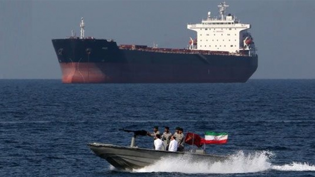 القيادة الأمريكية: قوات إيرانية مدعومة بسفينتين ومروحية استولت على "ويلا" بالمياه الدولية 