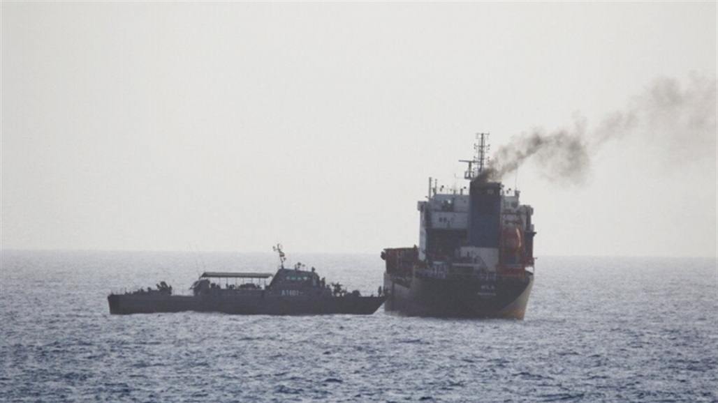 خفر السواحل الإيراني يحتجز سفينة إماراتية