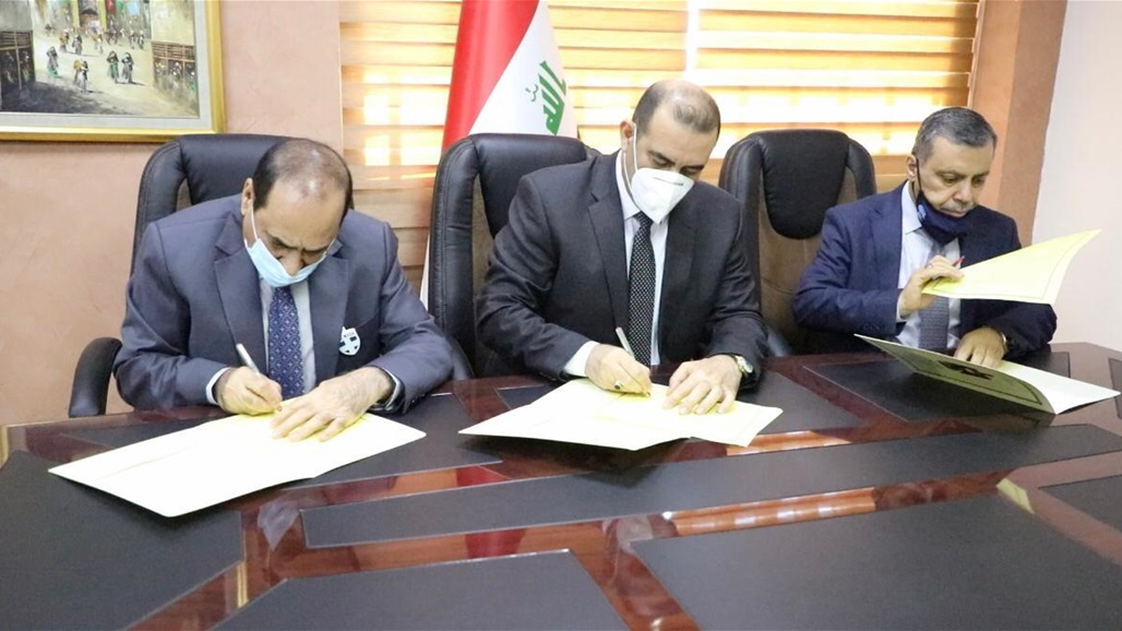 النقل توقع عقد مشترك مع التخطيط لاناطة تنفيذ مشروع قطار بغداد المعلق اليها