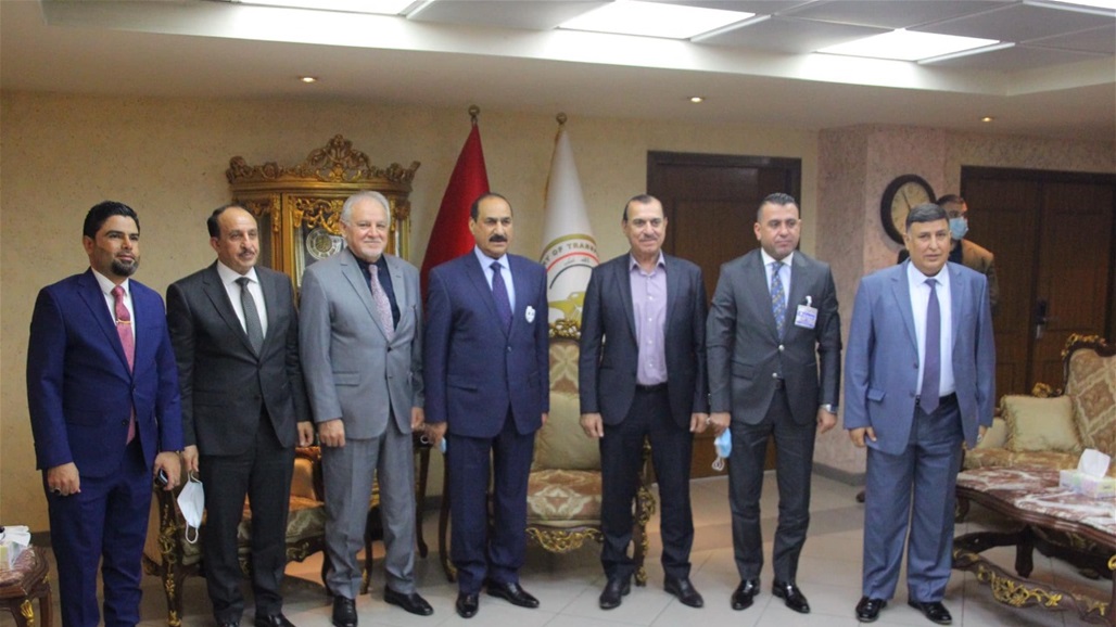 وزير النقل يتعهد بدعم النوارس تحضيراً للموسم الجديد