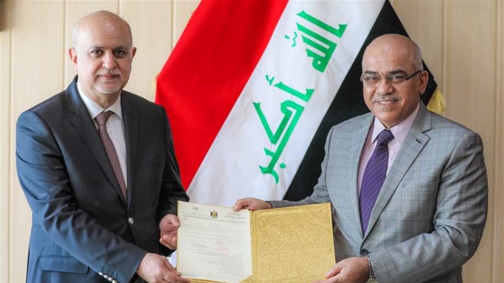 وزير التعليم يكلف الشاوي رئيسا لجامعة النهرين