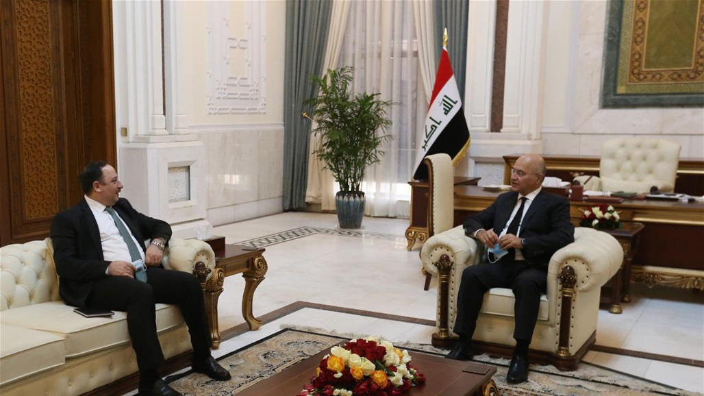صالح يؤكد دعمه لإجراءات ديوان الرقابة المالية للحفاظ على المال العام ومكافحة الفساد