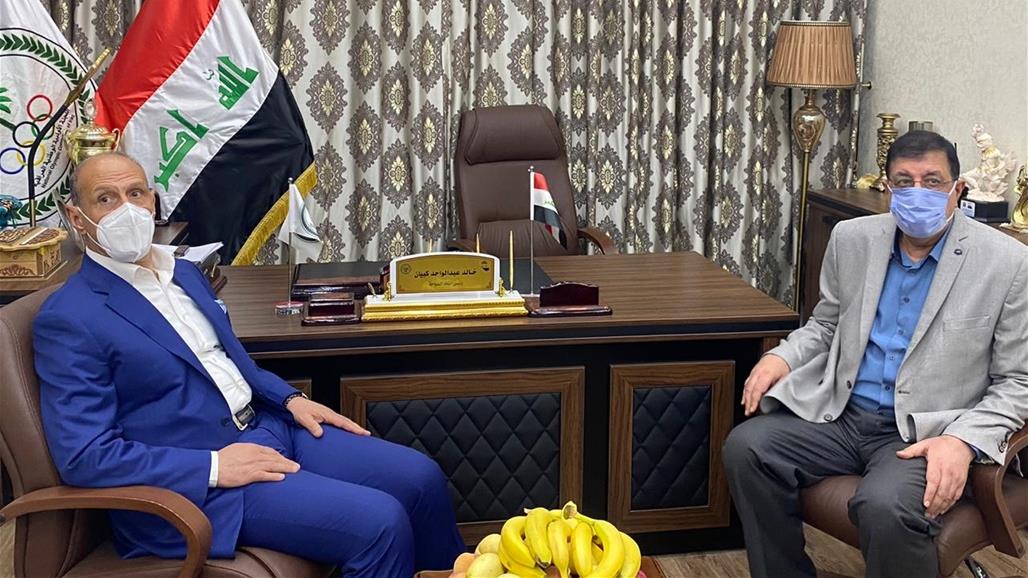 درجال يتبنى التعاقد مع مدربين اجانب للاشراف على منتخبات السباحة