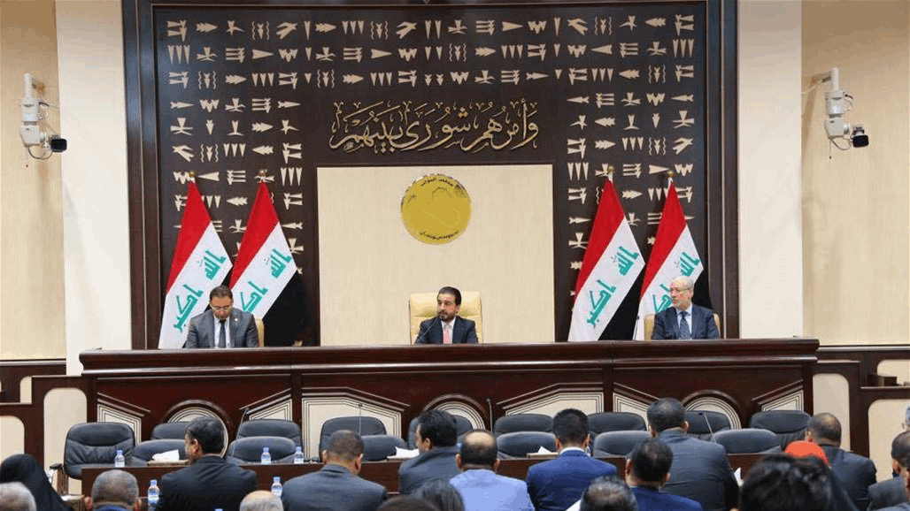 Postponing the electoral districts clause in the Parliament session until the Legal Committee finishes its meeting with the heads of the blocs