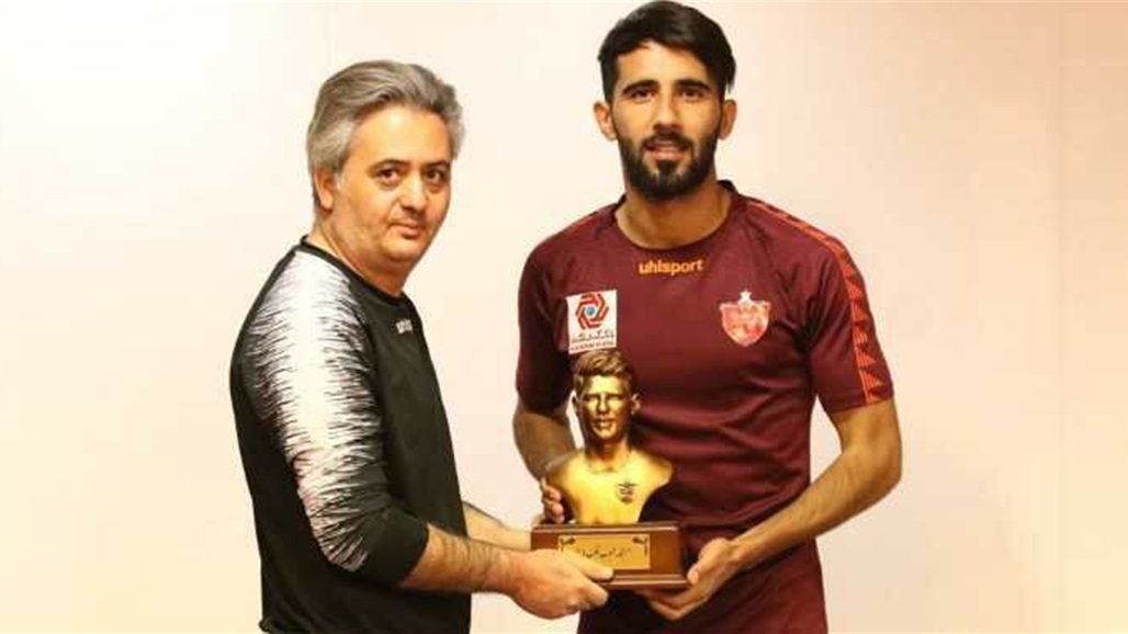 على نفقتهم الخاصة.. جماهير بيرسبوليس تهدي تمثالاً لبشار رسن