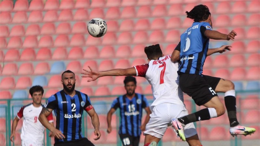 الطلبة يتخطى الصناعات بثلاثية "أنيقة"