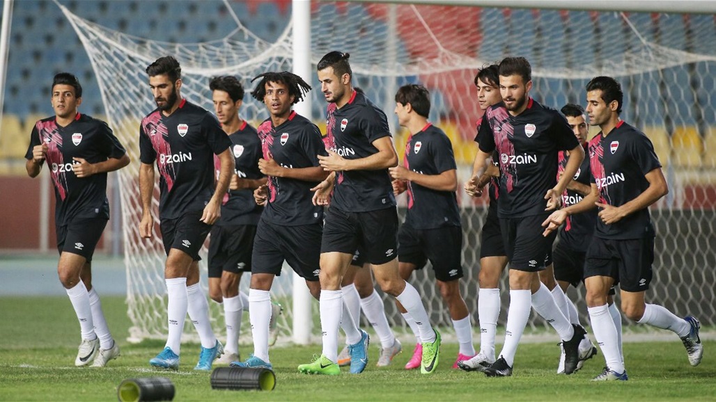رئيس الوزراء يزور تدريبات اسود الرافدين في ملعب الشعب الدولي