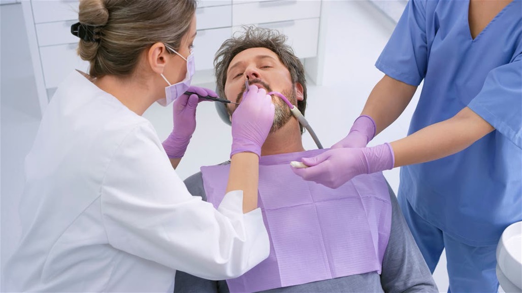 للمتعافين من فيروس كورونا: أسنانكم بخطر!