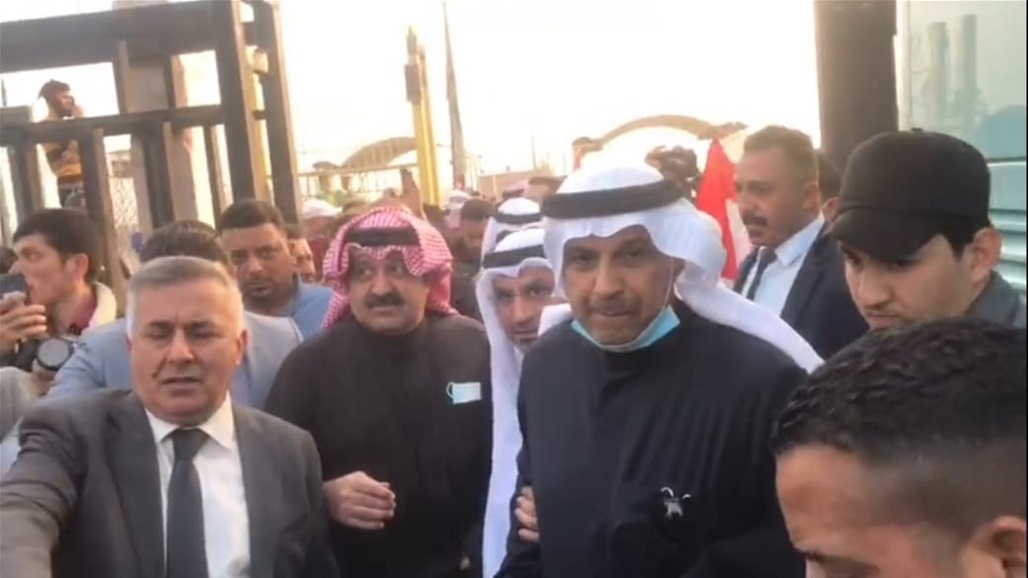 وصول وفد المنتخب الكويتي الى البصرة (صور)