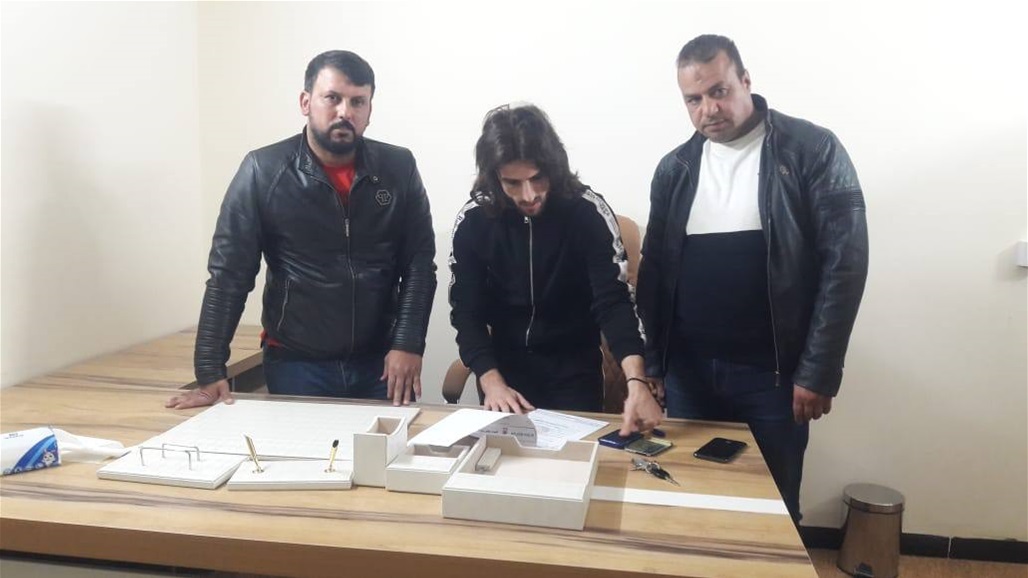 همام طارق يوقع على كشوفات الصقور