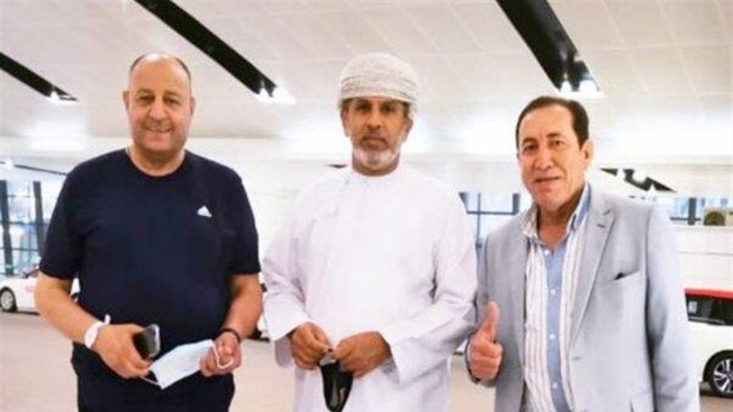 حكيم شاكر يصل عُمان لقيادة السويق