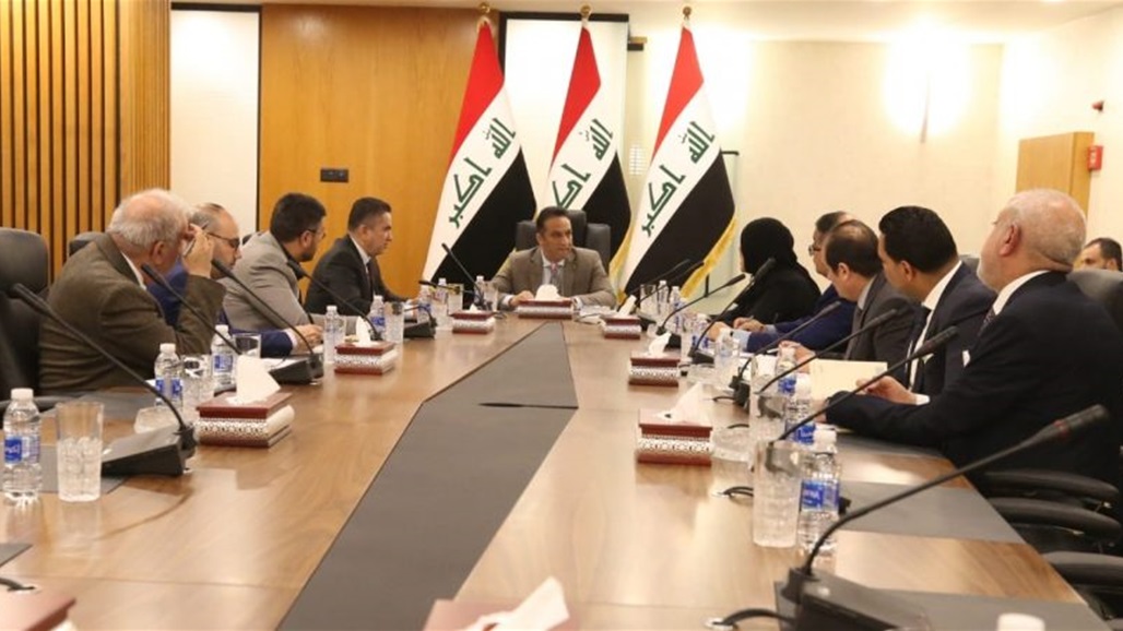 المالية النيابية تسلم الحكومة النسخة الجديدة من موازنة 2021