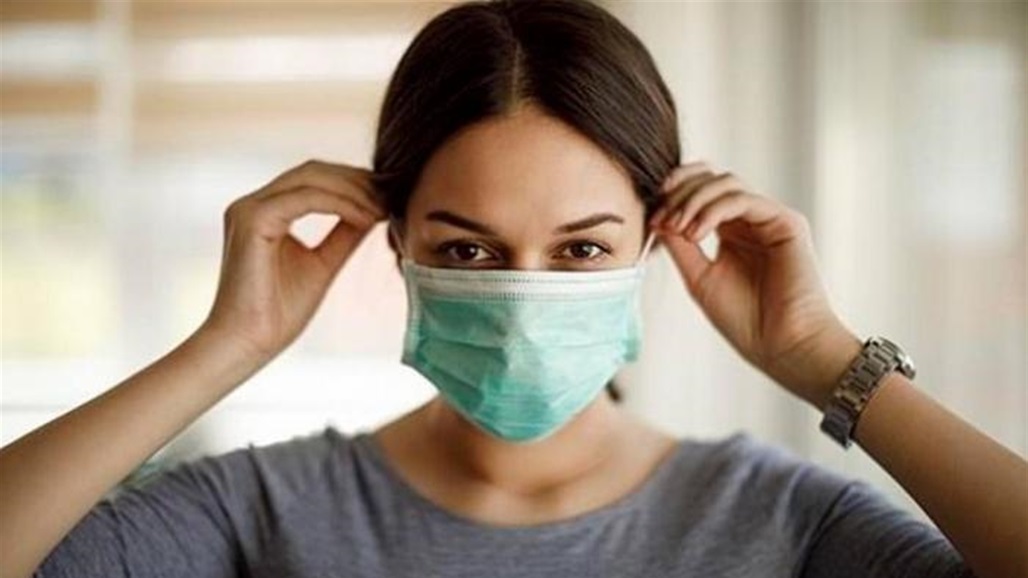 طبيب يحذر من "خطر ارتداء الكمامات على الأسنان"