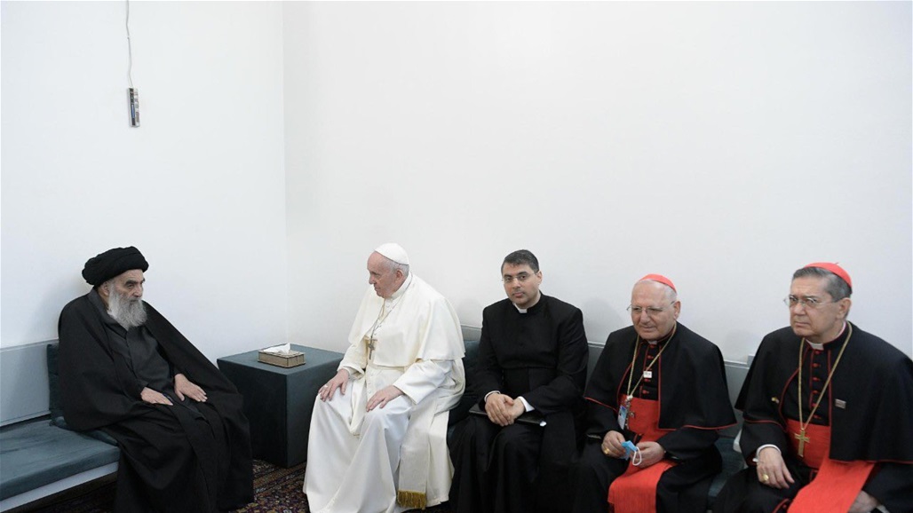 بيان الفاتيكان: البابا والسيستاني بحثا أهمية التعاون والصداقة بين الطوائف الدينية
