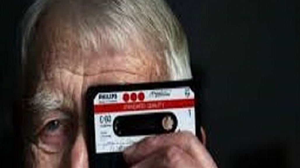 وفاة مخترع الشريط الصوتي