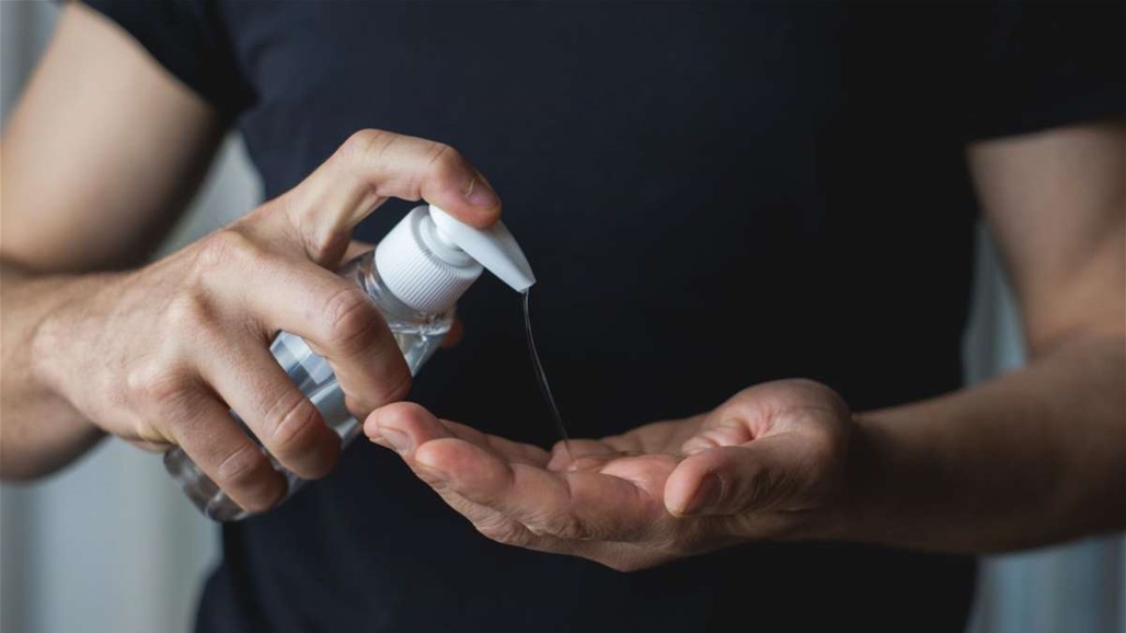 خطأ نرتكبه عند استخدام المعقم يقلل فعاليته!