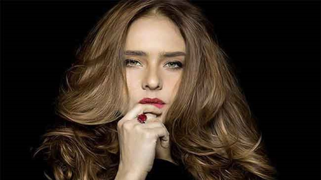 نيللي كريم تعلن انفصالها عن خطيبها رسميا