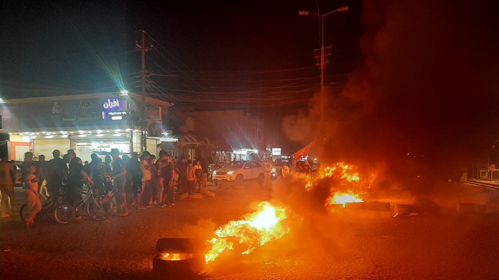 العشرات يتظاهرون في "الرفاعي" احتجاجاً على استقالة القائممقام