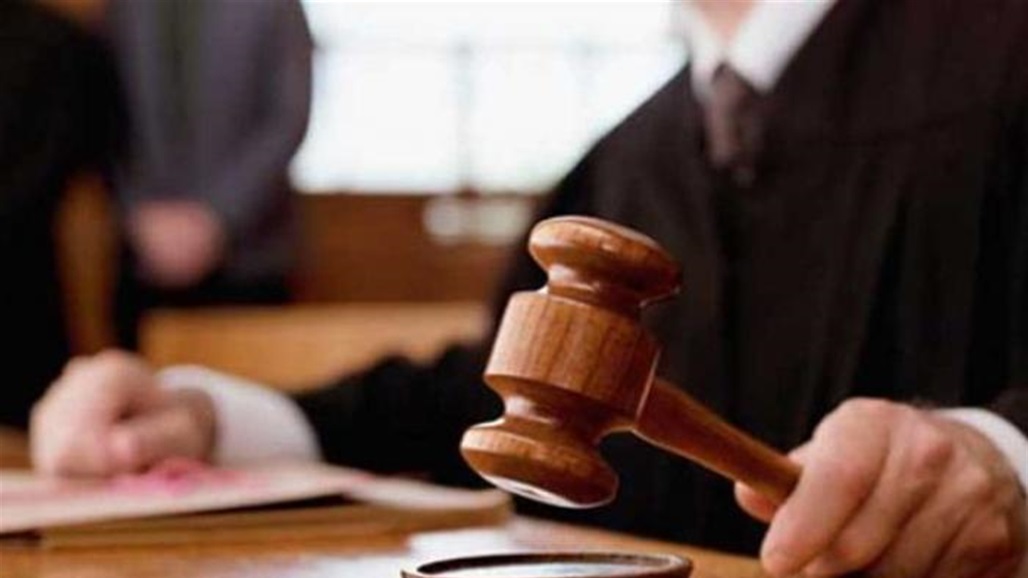 معلمة مصرية تخطف مديرها وتبرحه ضربا.. والسبب صادم