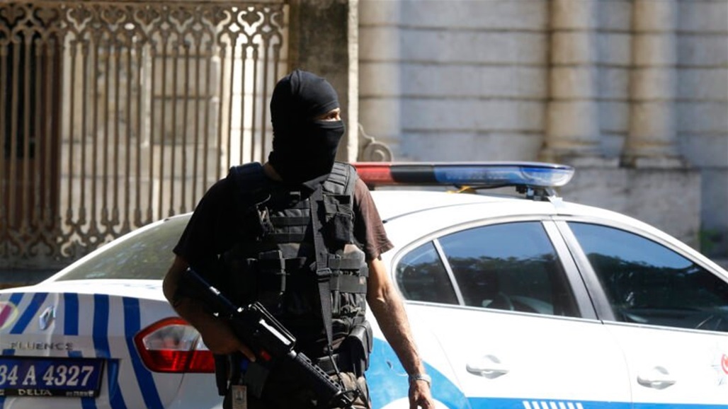 فيديو "صادم" لتركي يطعن زوجته بشارع عام في إسطنبول