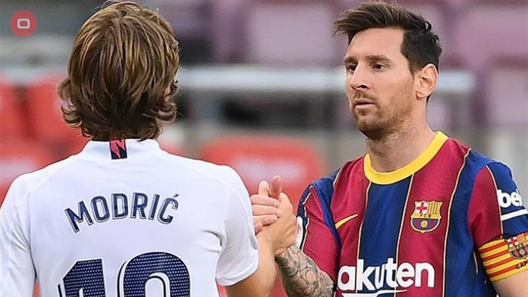 فيديو: خبير تحكيمي يحسم الجدل بشأن ركلة الجزاء المزعومة في الكلاسيكو