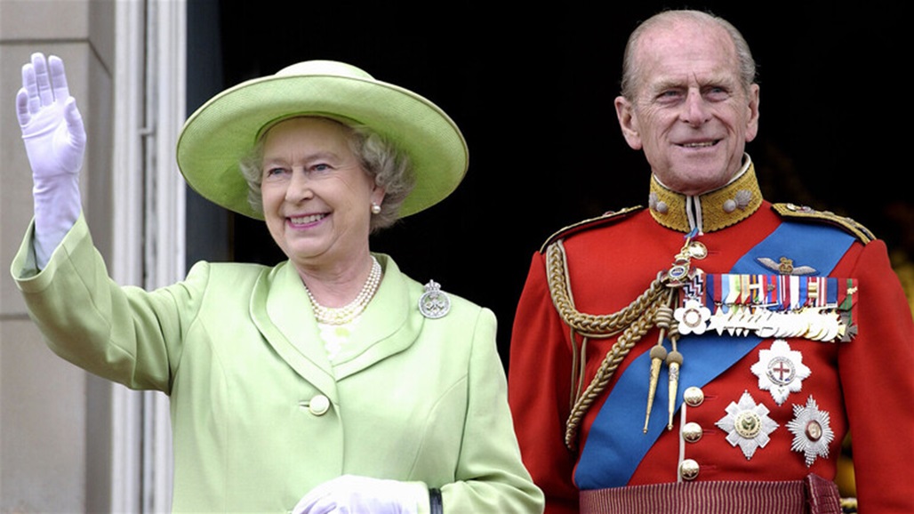 ظل يرتديه لمدة 74 عاما.. حذاء زفاف الأمير فيليب يثير تساؤلات! (صور)