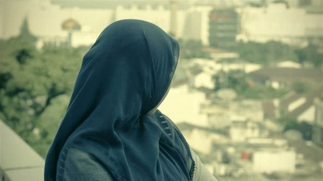 بالفيديو: فنانة عربية تثير الجدل حول الحجاب